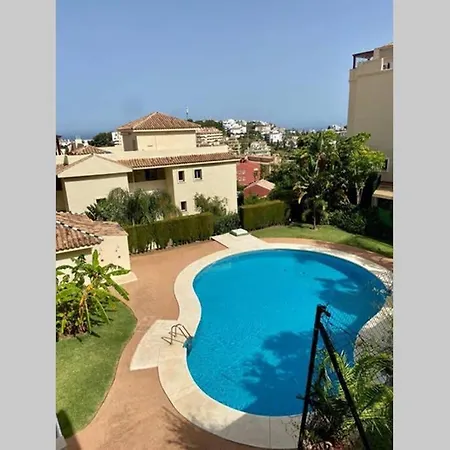 Ocean Riviera Marbella 公寓