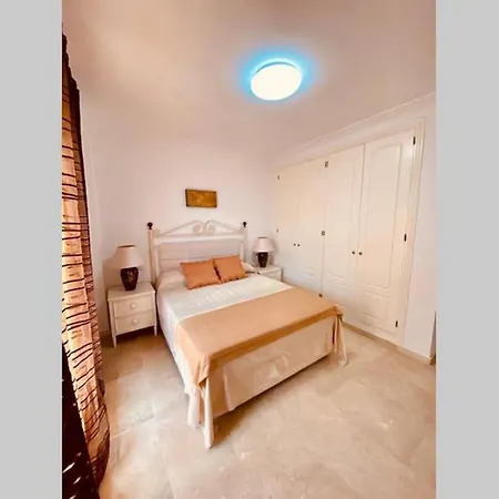 Ocean Riviera Marbella 公寓 *
